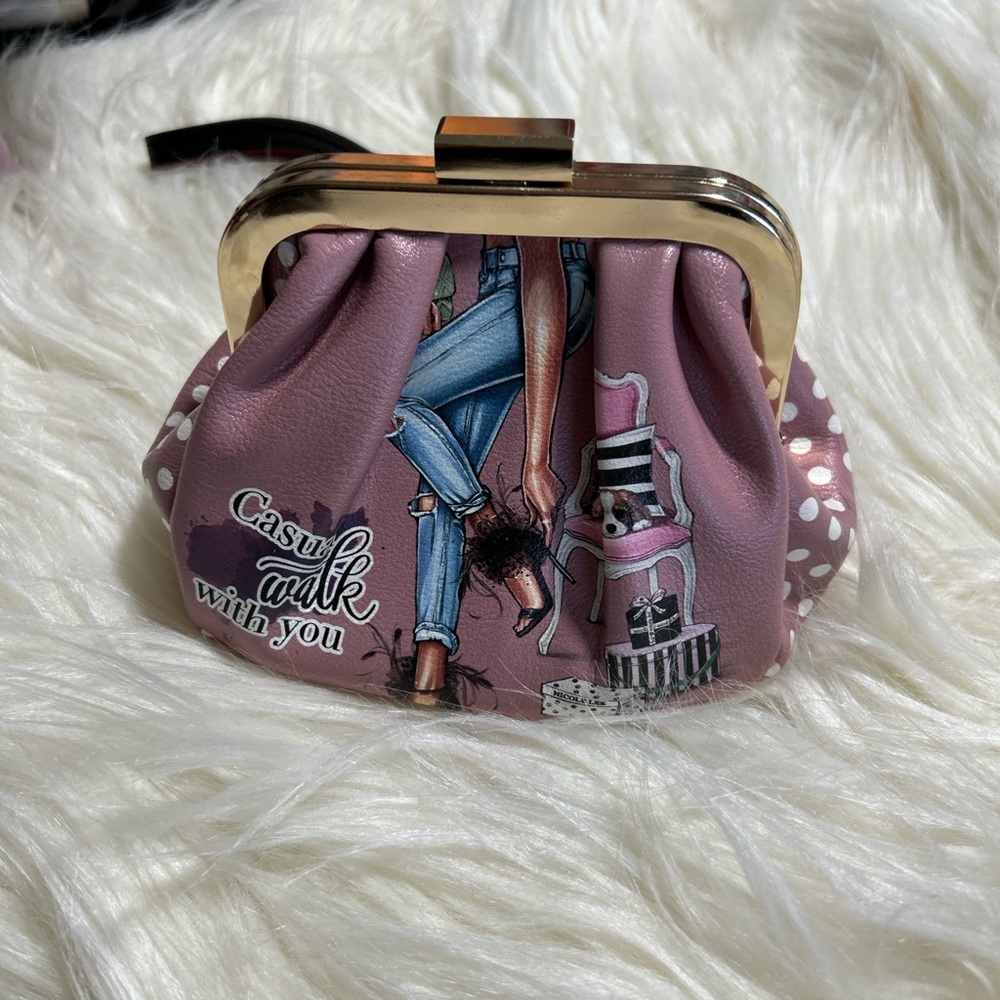 Stylish Pink Graphic Women's Clutch